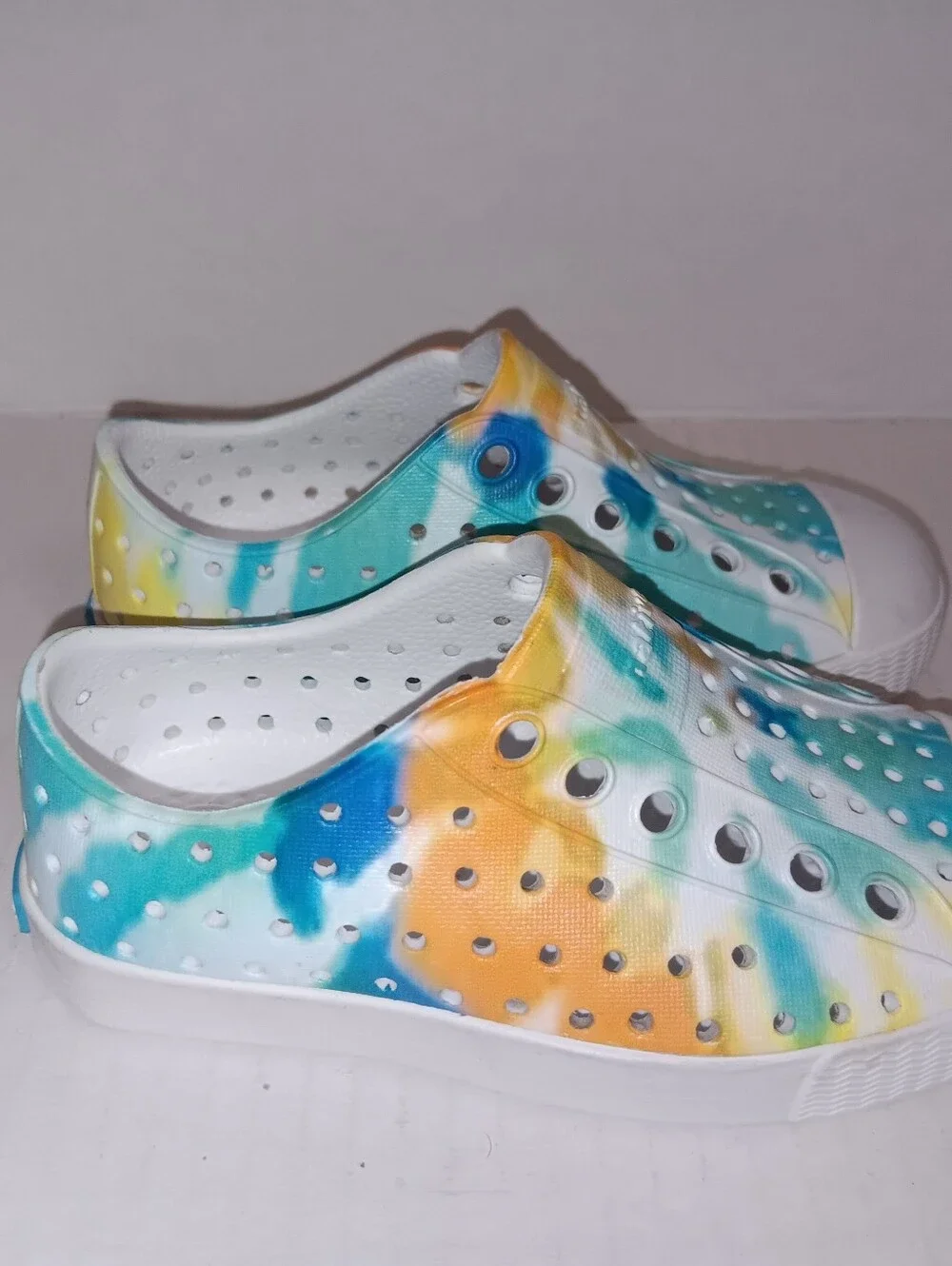 NATIVE JEFFERSON COLORFUL TIE-DYE BREATHABLE WATER SHOES